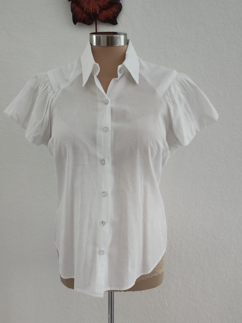 MATTY M | Women's White Short-Sleeve Button-Down Shirt